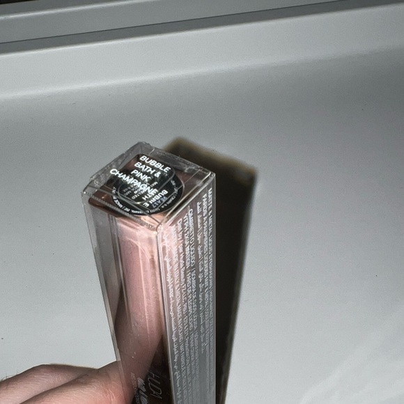 New, Never Used, Huda Beauty Matte & Metal Melted Shadow Pink Champagne. - Picture 4 of 6